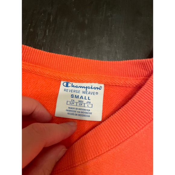 Champion Reverse Weave Cropped Sweatshirt Coral Orange Small - Picture 2 of 4